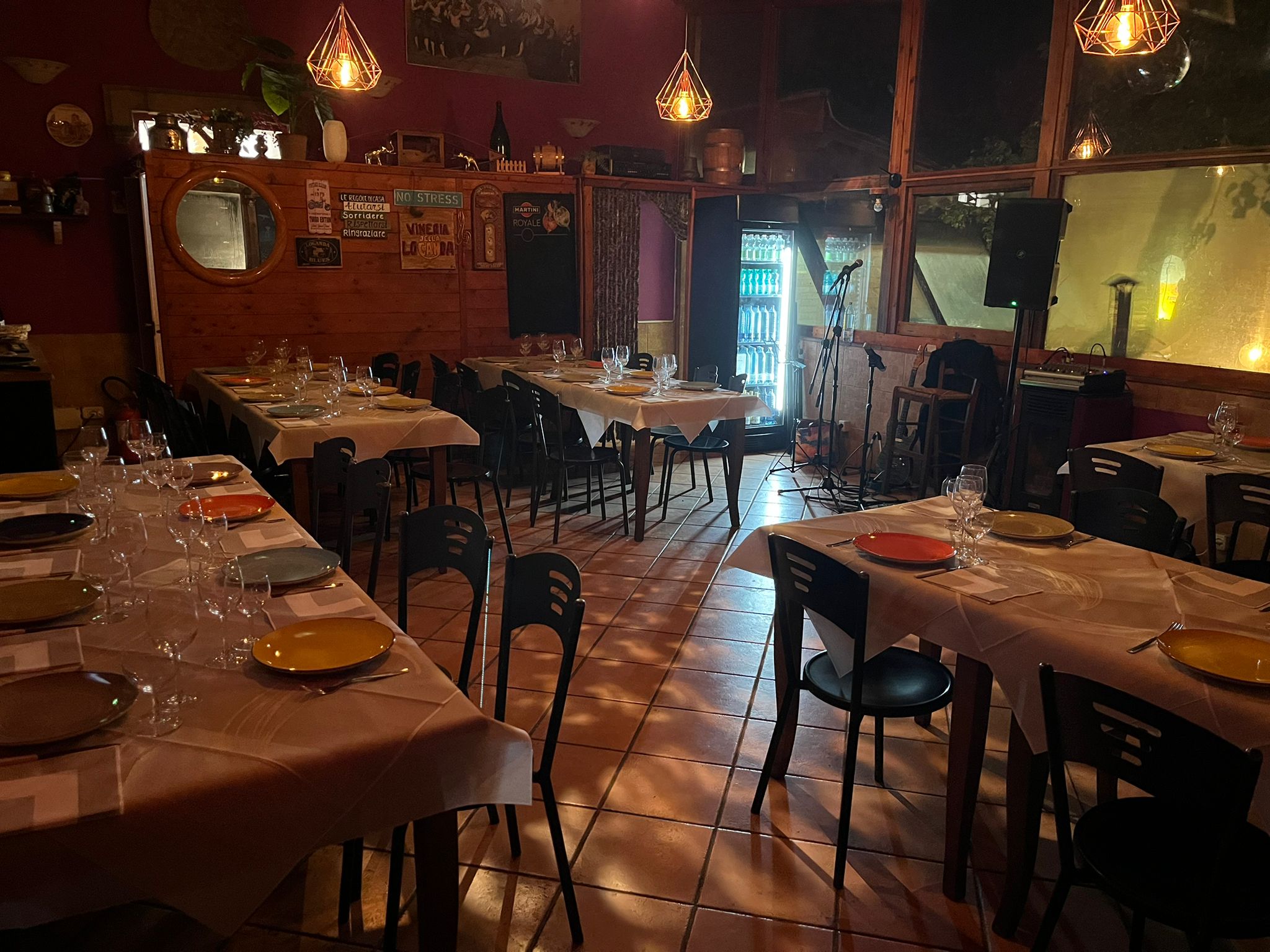 Sala Vineria Locanda Blues Roma